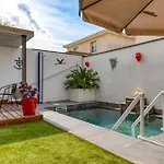 6 Personnes Avec Piscine *
