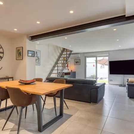 6 Personnes Avec Piscine