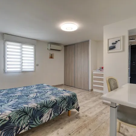 6 Personnes Avec Piscine Βίλα