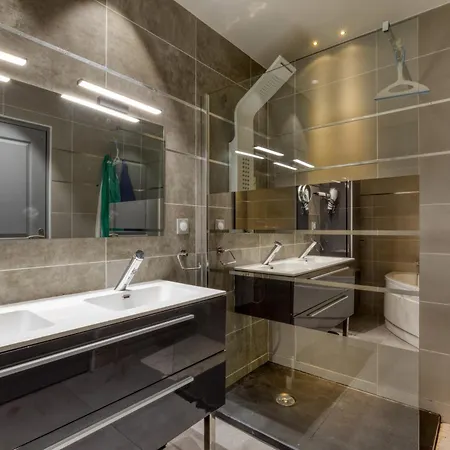 6 Personnes Avec Piscine