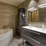 6 Personnes Avec Piscine *