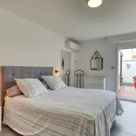 6 Personnes Avec Piscine Villa