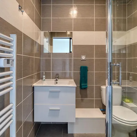 Villa 6 Personnes Avec Piscine *