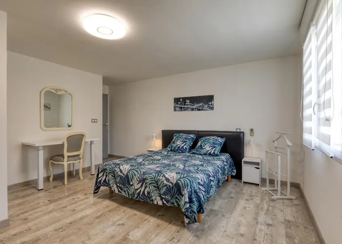 Villa 6 Personnes Avec Piscine Perols