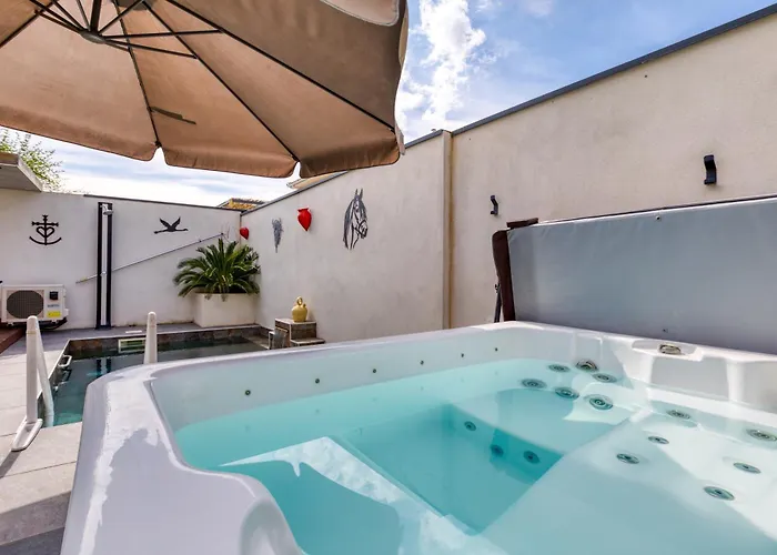 6 Personnes Avec Piscine * Perols